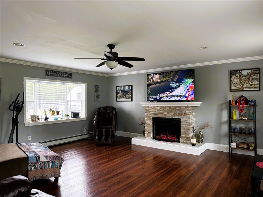 8540 Clinton Street Campbell, NY 14821 - Photo 8 of 42 Family room