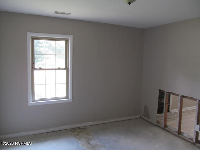 3001 Country Club Road Jacksonville, NC 28546 - Photo 13 of 19 Bedroom 3
