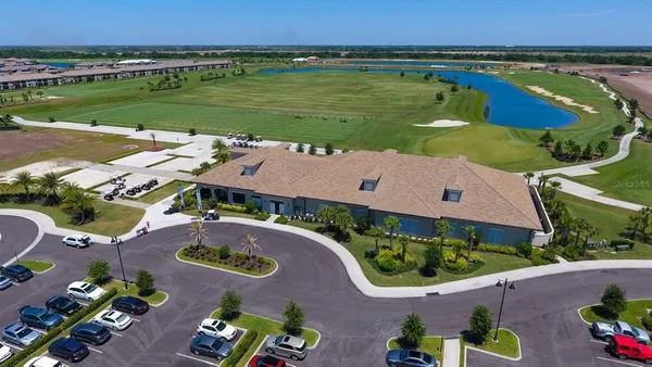 $2,400 | 17510 Gawthrop Drive, Unit 105, Bradenton, FL 34211