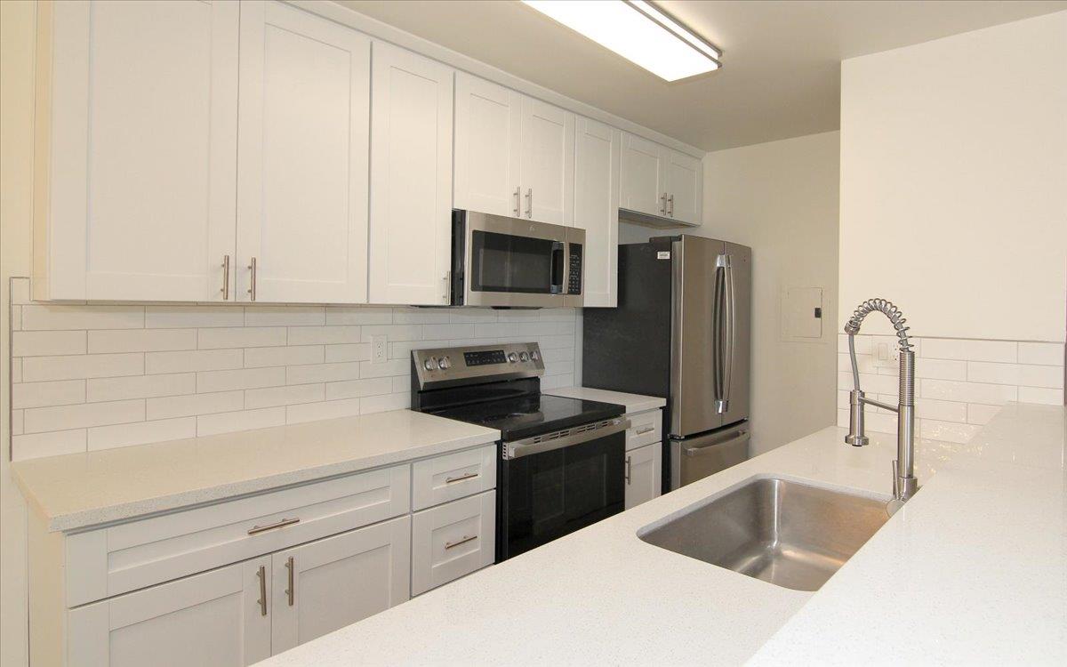 4435 Diamond Street, Unit 2 Capitola, CA 95010 - Photo 3 of 18