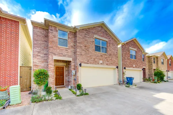 $1,999 | 3707 Main Poplar Drive, Houston, TX 77025