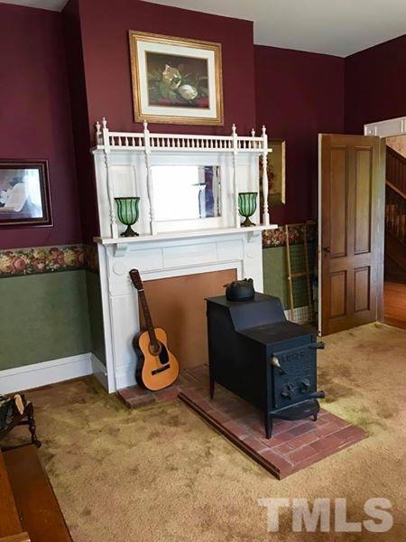 2685 Ridgeville Road Prospect Hill, NC 27314 - Photo 6 of 25 a living room with furniture