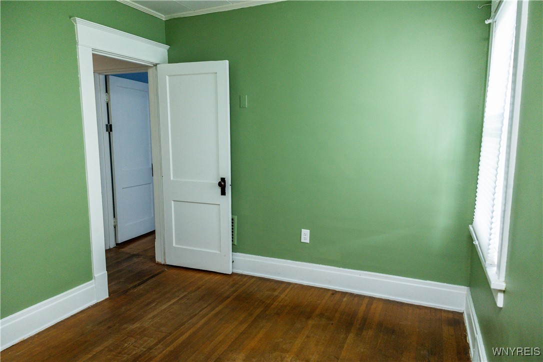 148 Nassau Avenue Tonawanda Town, NY 14217 - Photo 13 of 40