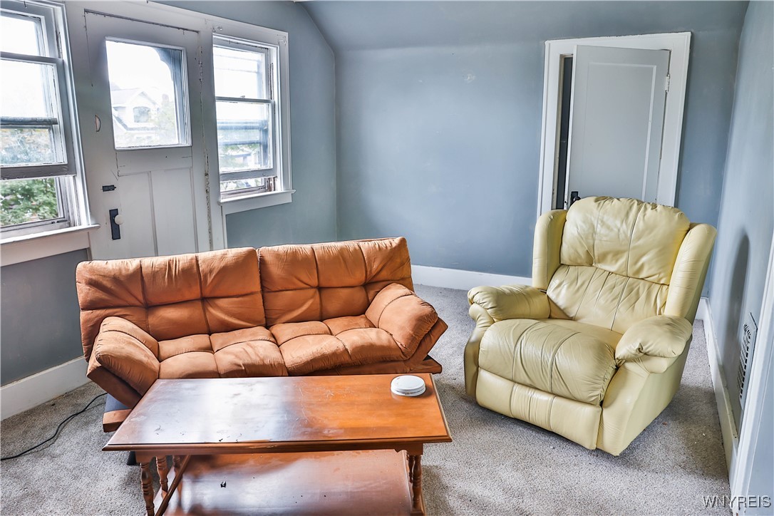 148 Nassau Avenue Tonawanda Town, NY 14217 - Photo 17 of 40