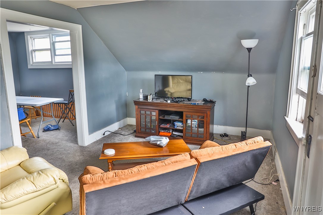 148 Nassau Avenue Tonawanda Town, NY 14217 - Photo 18 of 40