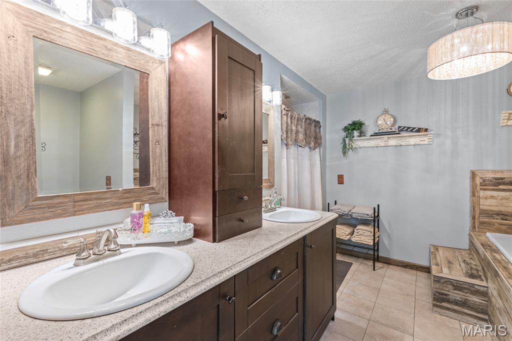 21069 Colony Church Road Farmington, MO 63640 - Photo 13 of 53