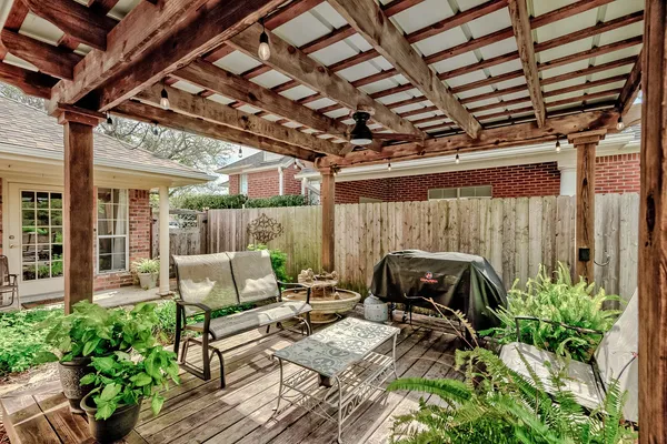 $350,000 | 3970 Inverness Drive, Beaumont, TX 77707