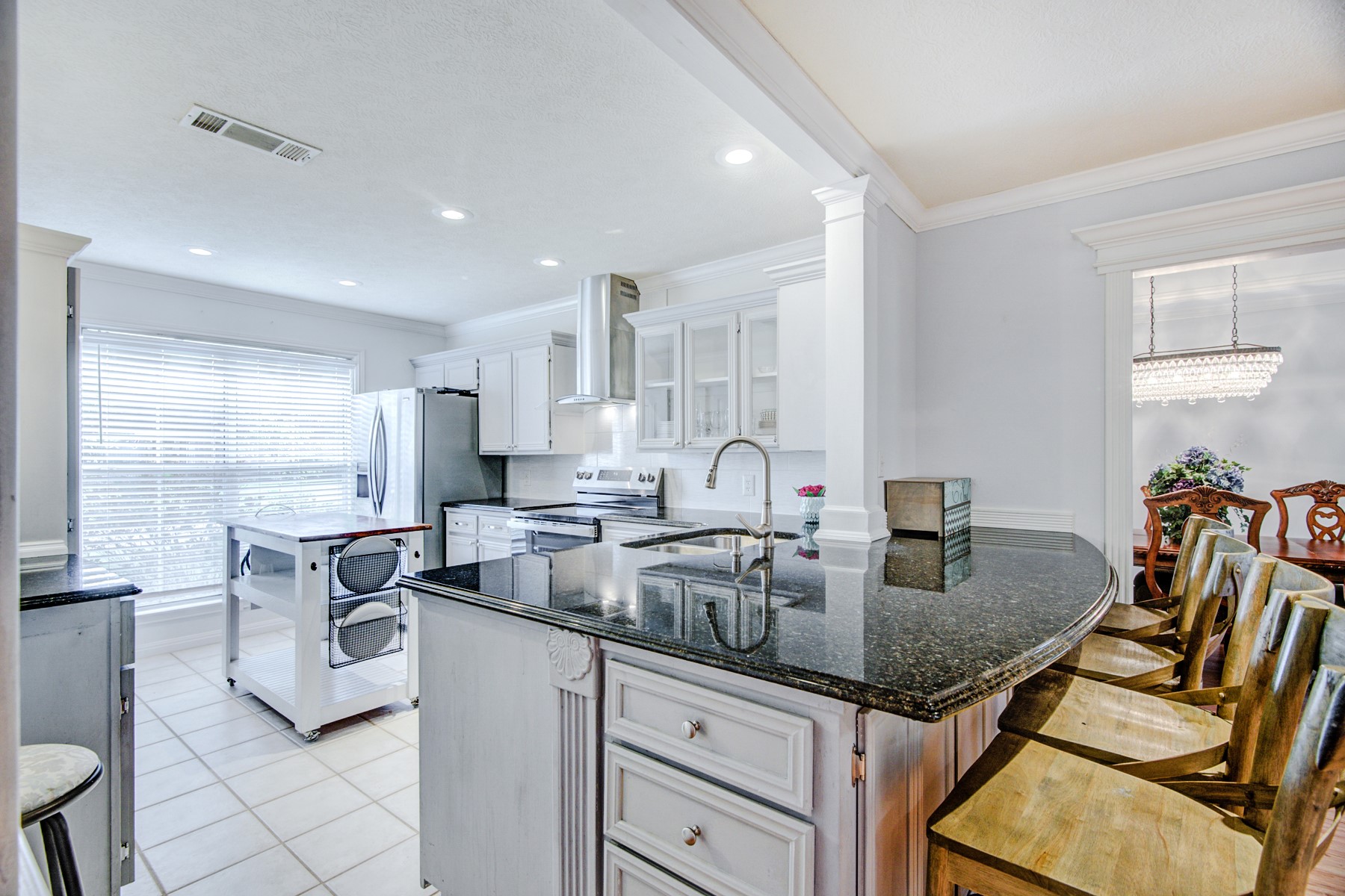 3970 Inverness Drive Beaumont, TX 77707 - Photo 6 of 34