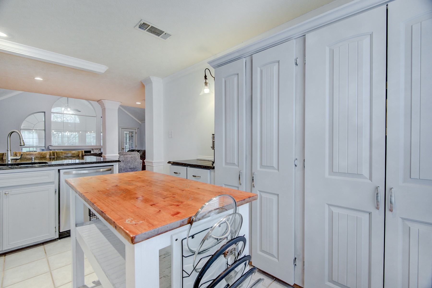 3970 Inverness Drive Beaumont, TX 77707 - Photo 9 of 34