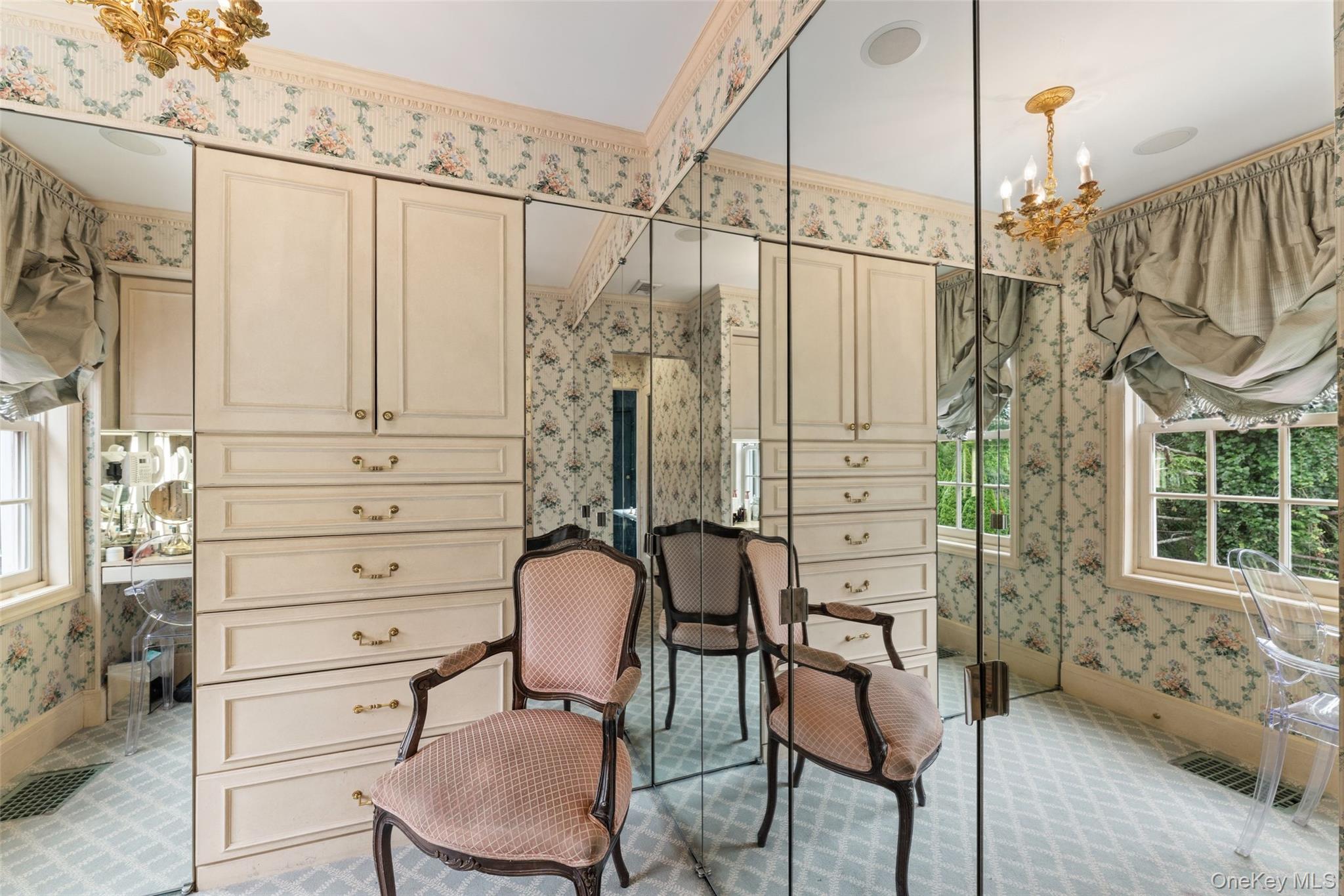 21 Dolma Road Scarsdale, NY 10583 - Photo 24 of 46 Dressing room