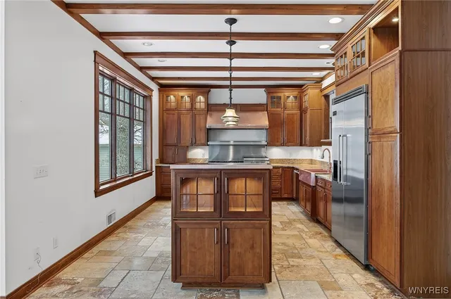 $1,099,000 | 941 Lake Road, Porter, NY 14174