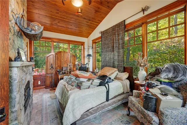 $1,099,000 | 941 Lake Road, Porter, NY 14174