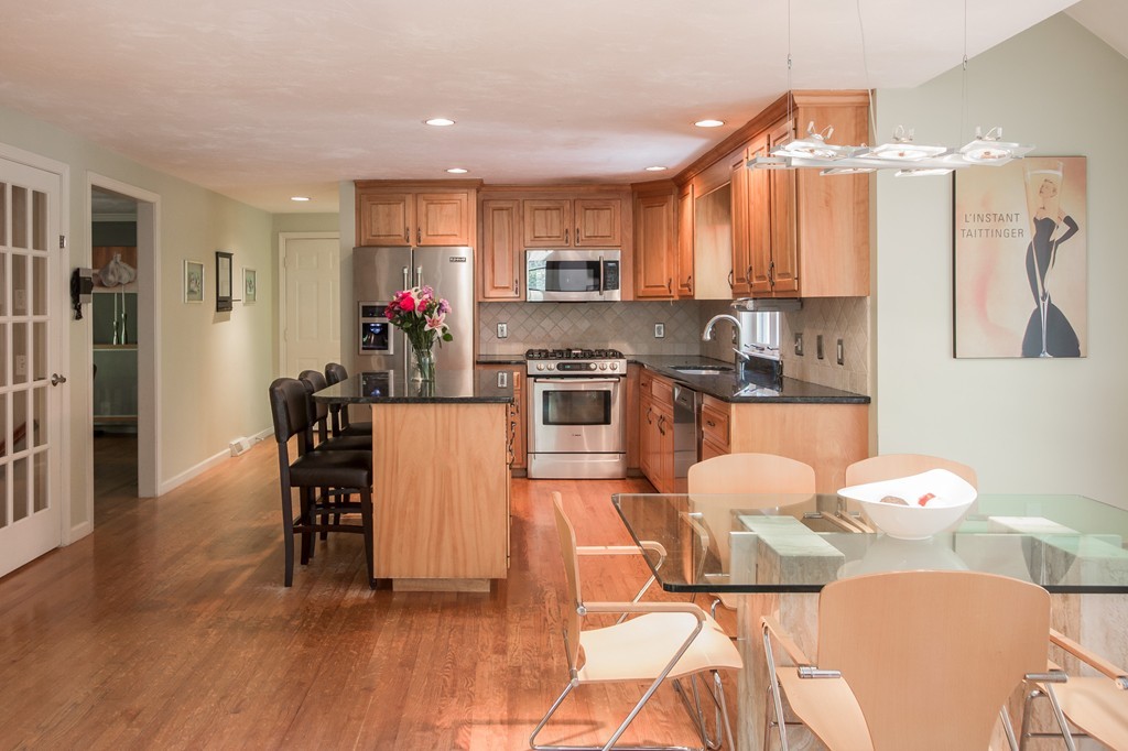 24 Hidden Brick Road Hopkinton, MA 01748 - Photo 4 of 30 Gallery Image 4