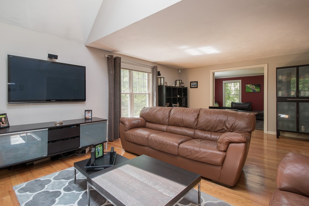 24 Hidden Brick Road Hopkinton, MA 01748 - Photo 9 of 30 Gallery Image 9