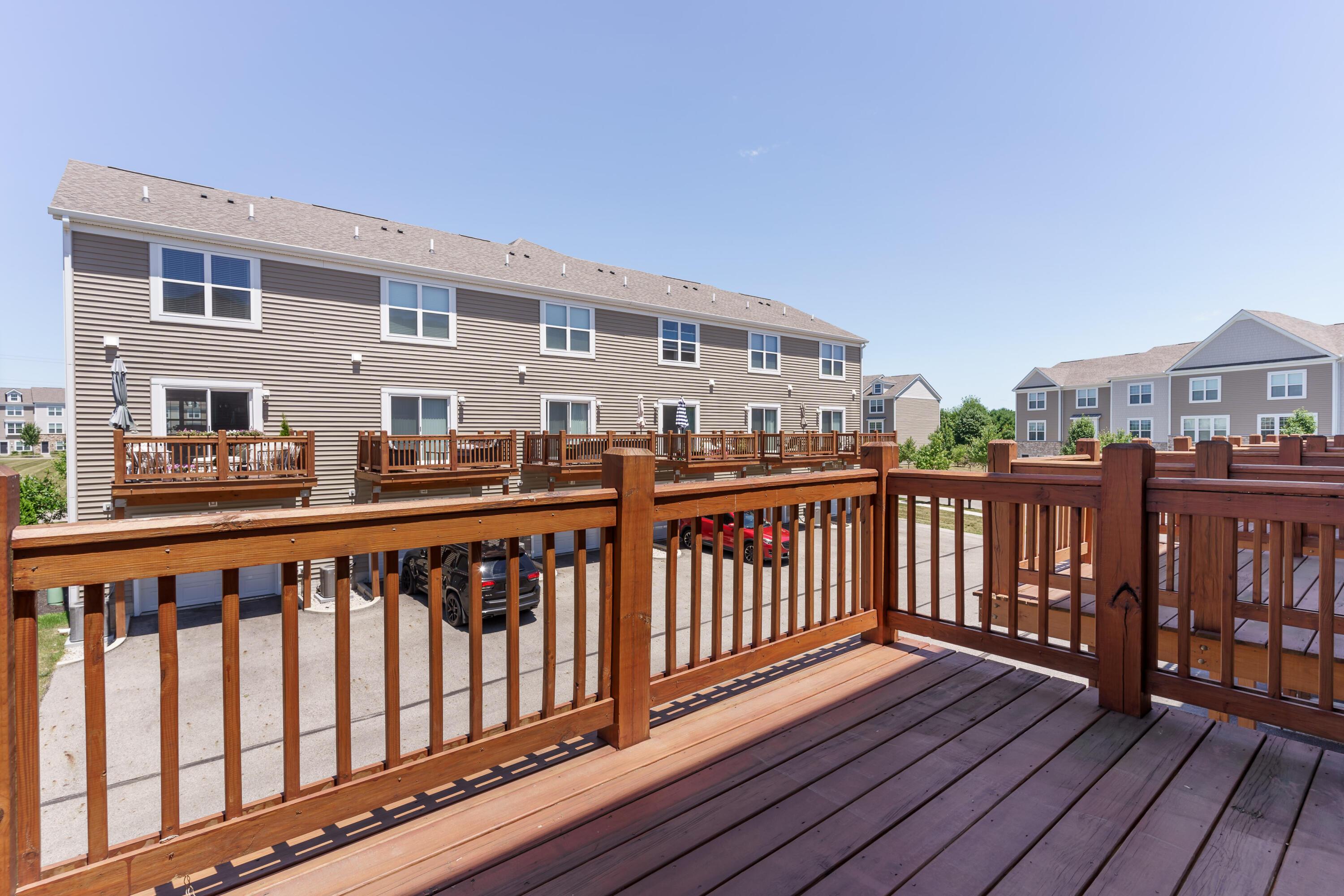 487 Autumn Ridge Circle Pickerington, OH 43147 - Photo 10 of 32 Balcony view