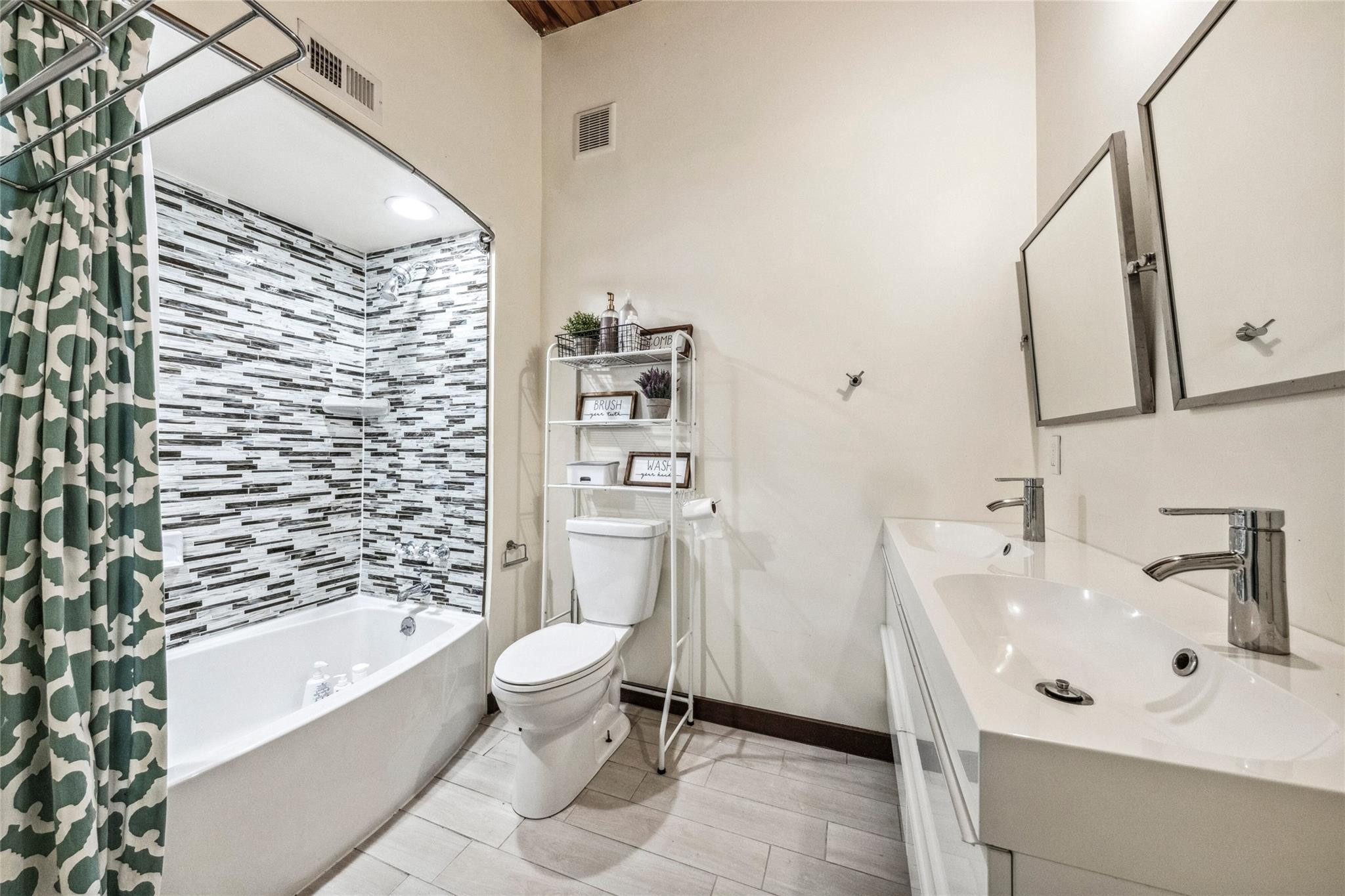 8801 Gatehouse Road, Unit 5 Plantation, FL 33324 - Photo 20 of 30 Photo 20