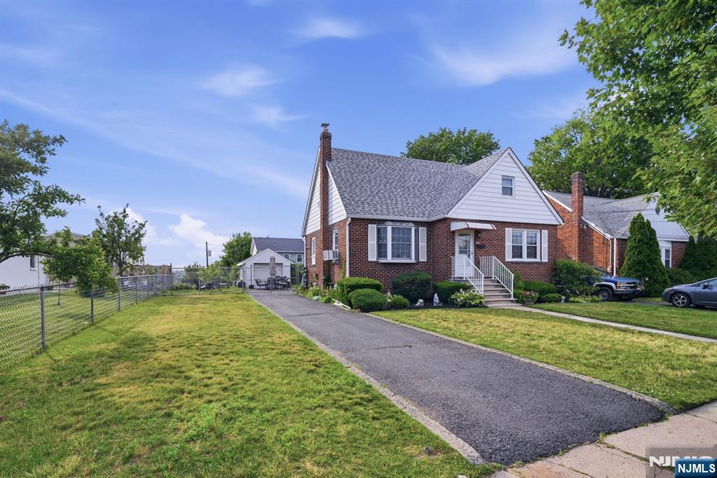 653 7th Street Lyndhurst, NJ 07071 - Photo 5 of 36