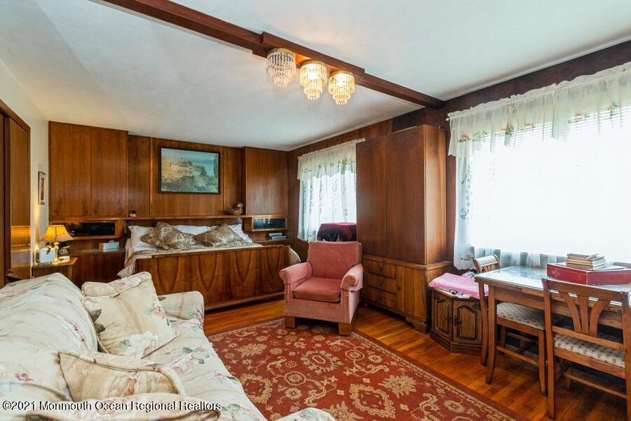 74 Valley View Road Hamilton, NJ 08620 - Photo 13 of 20 12_74-Valley-View-Rd_14_Primary-Bedroom_