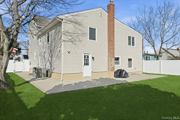 $1,129,000 | 1050 Hastings Street, Baldwin, NY 11510