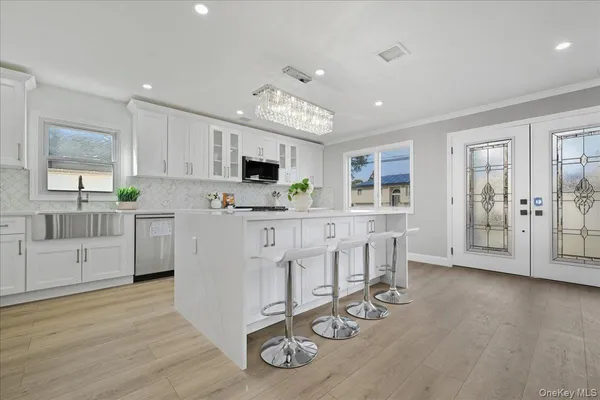 $1,129,000 | 1050 Hastings Street, Baldwin, NY 11510