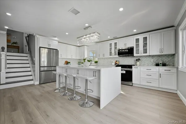 $1,129,000 | 1050 Hastings Street, Baldwin, NY 11510