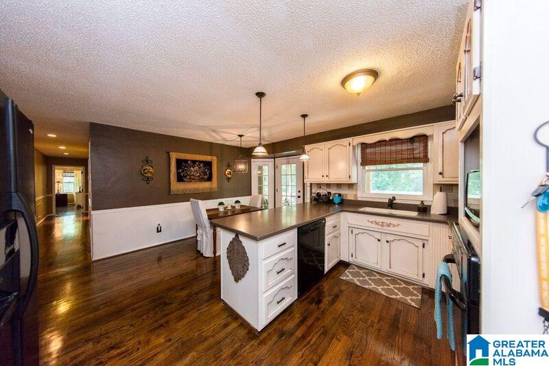 862 Ridgecrest Drive Gardendale, AL 35071 - Photo 11 of 48