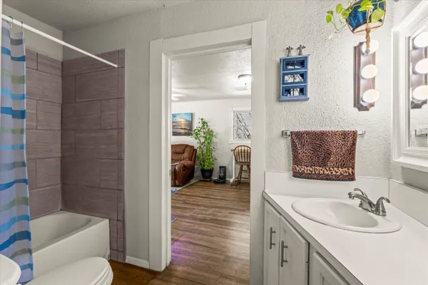 $135,000 | 211 8th Street, Levelland, TX 79336