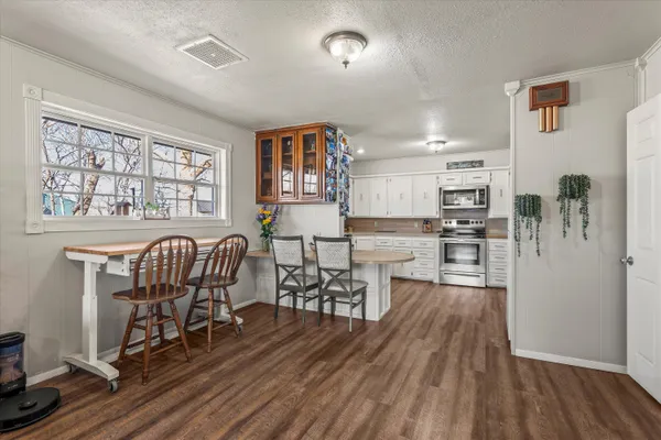 $135,000 | 211 8th Street, Levelland, TX 79336