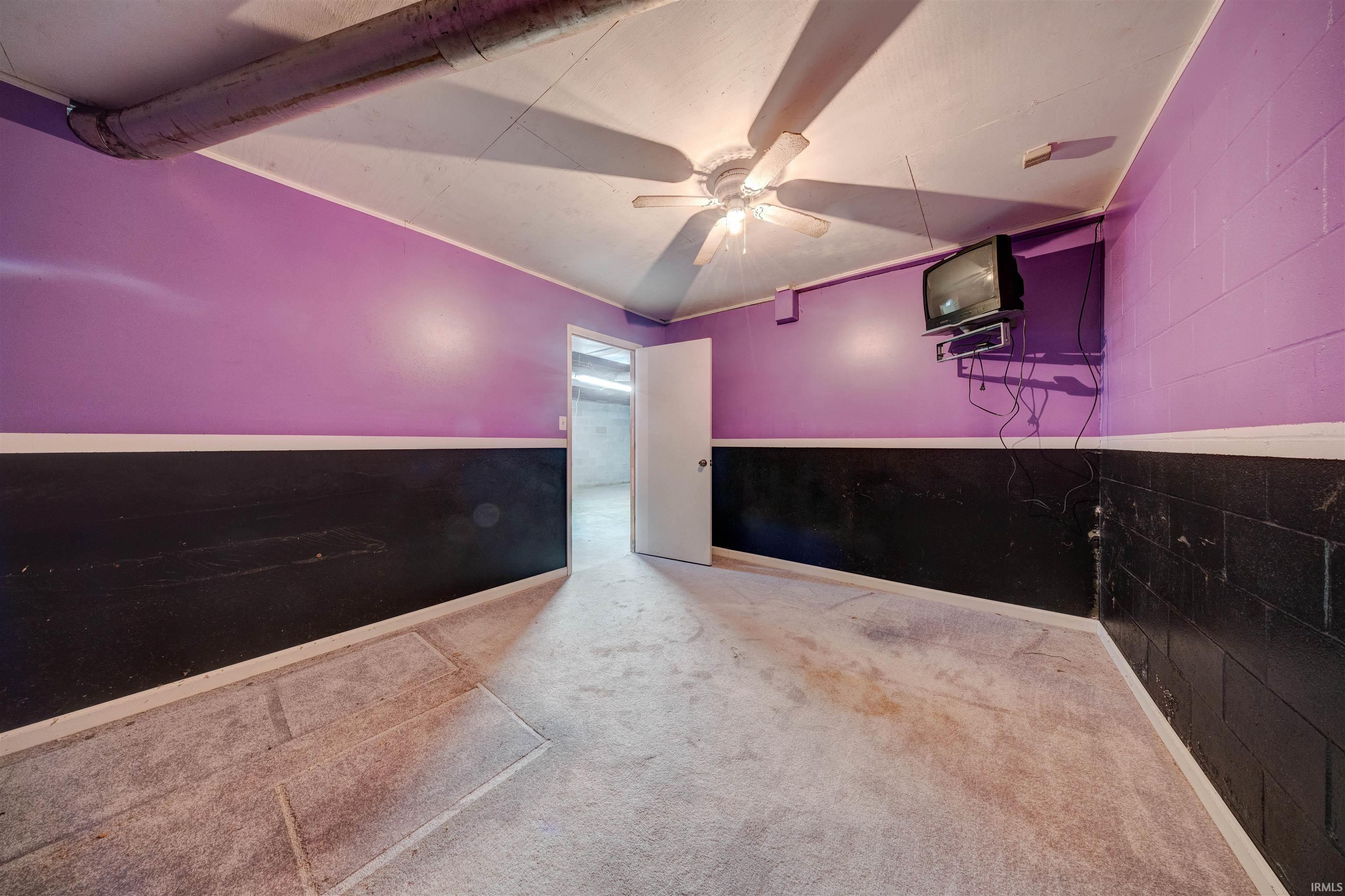 703 Northwest 1st Street Washington, IN 47501 - Photo 22 of 32