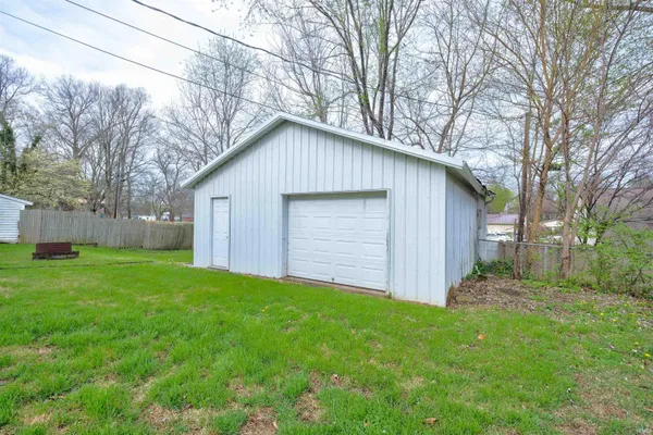 $175,000 | 703 Northwest 1st Street, Washington, IN 47501