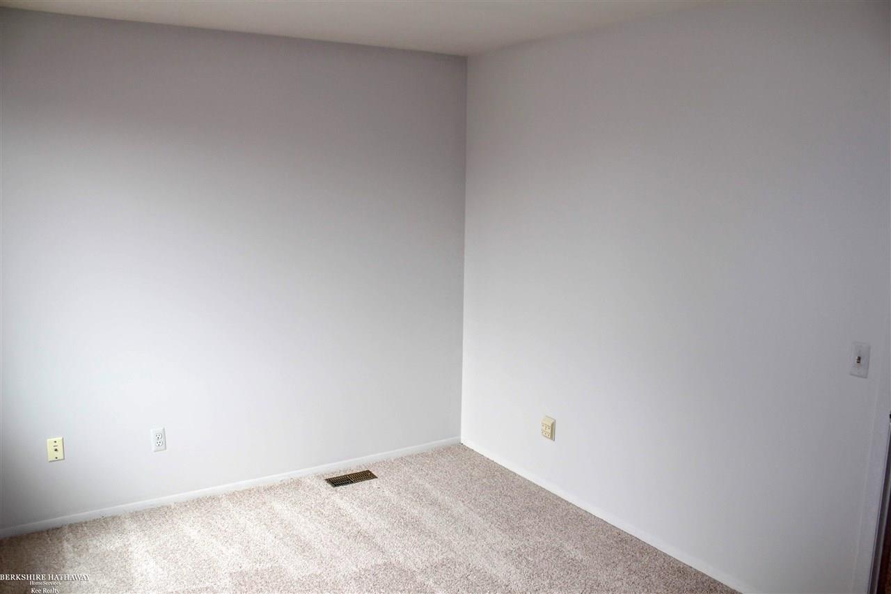 625 Byron Court Rochester Hills, MI 48307 - Photo 25 of 34