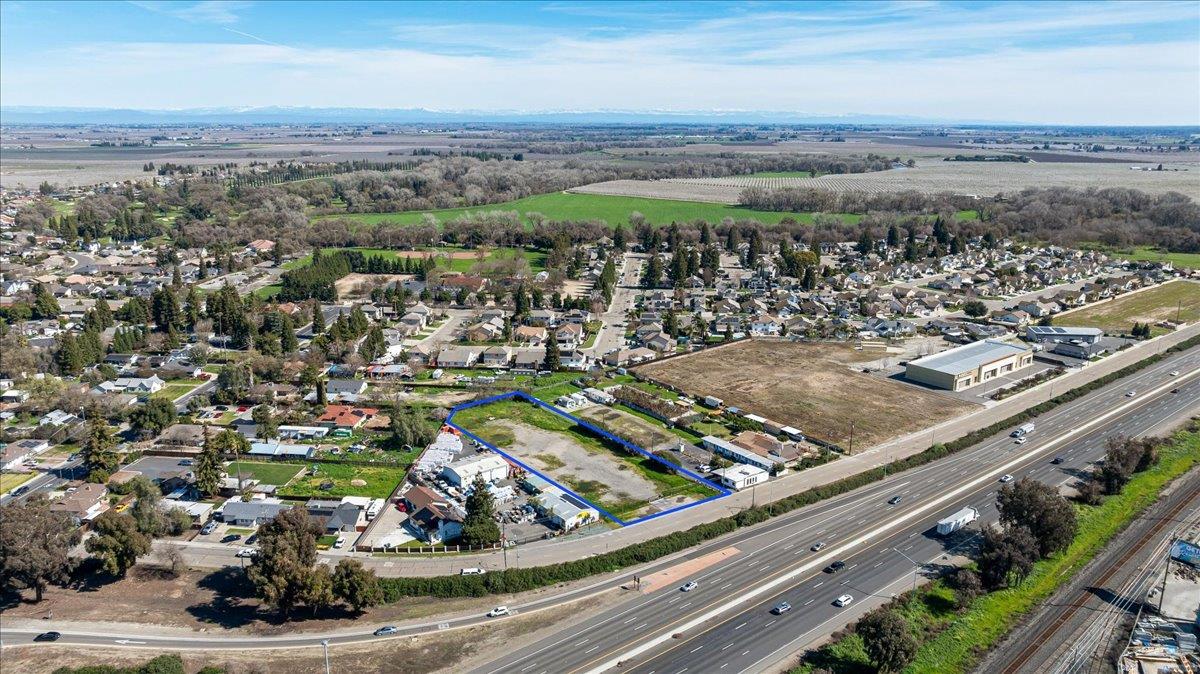 341 South Parallel Avenue Ripon, CA 95366 - Photo 16 of 24