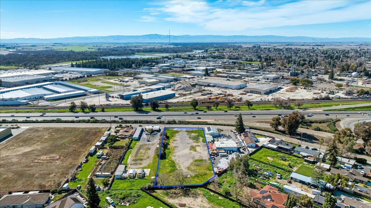 341 South Parallel Avenue Ripon, CA 95366 - Photo 21 of 24