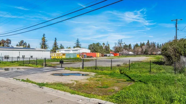 $550,000 | 341 South Parallel Avenue, Ripon, CA 95366