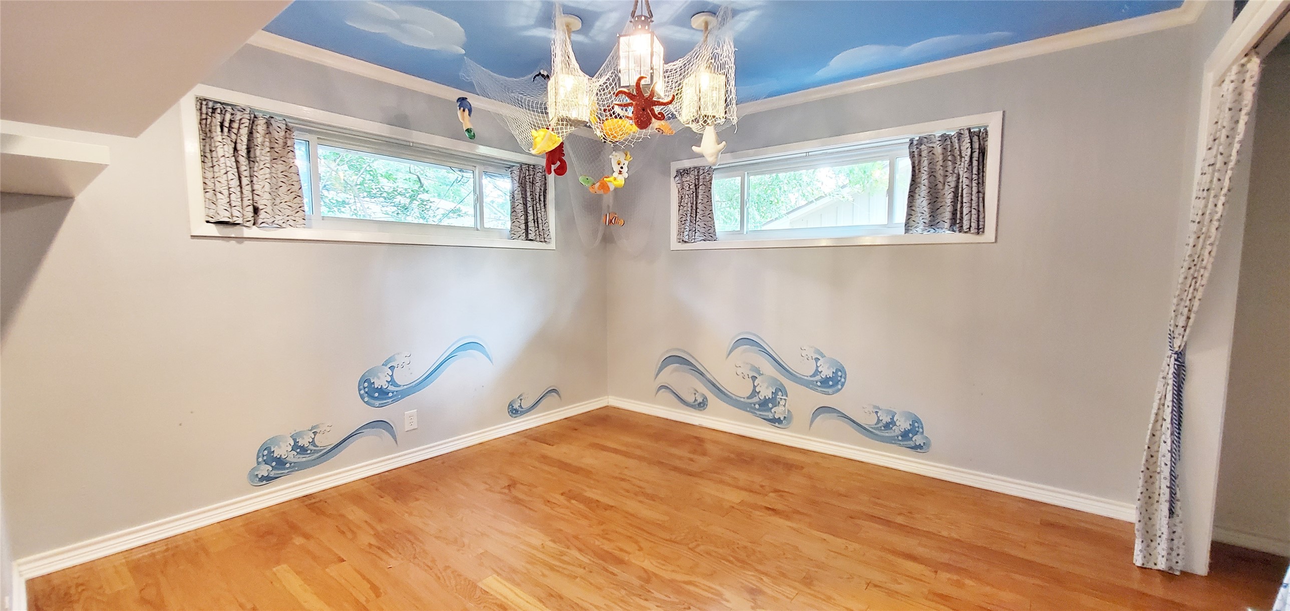 5630 Edith Street Houston, TX 77081 - Photo 21 of 30 2nd bedroom