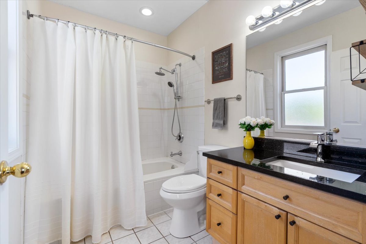 4232 North Harding Avenue, Unit 2N Chicago, IL 60618 - Photo 13 of 19