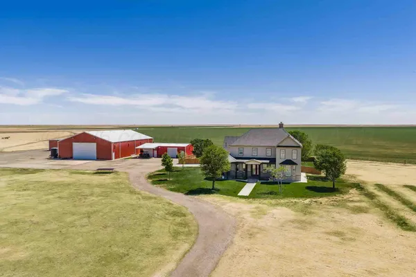$1,300,000 | 8994 Farm To Market Road 1151, Claude, TX 79019