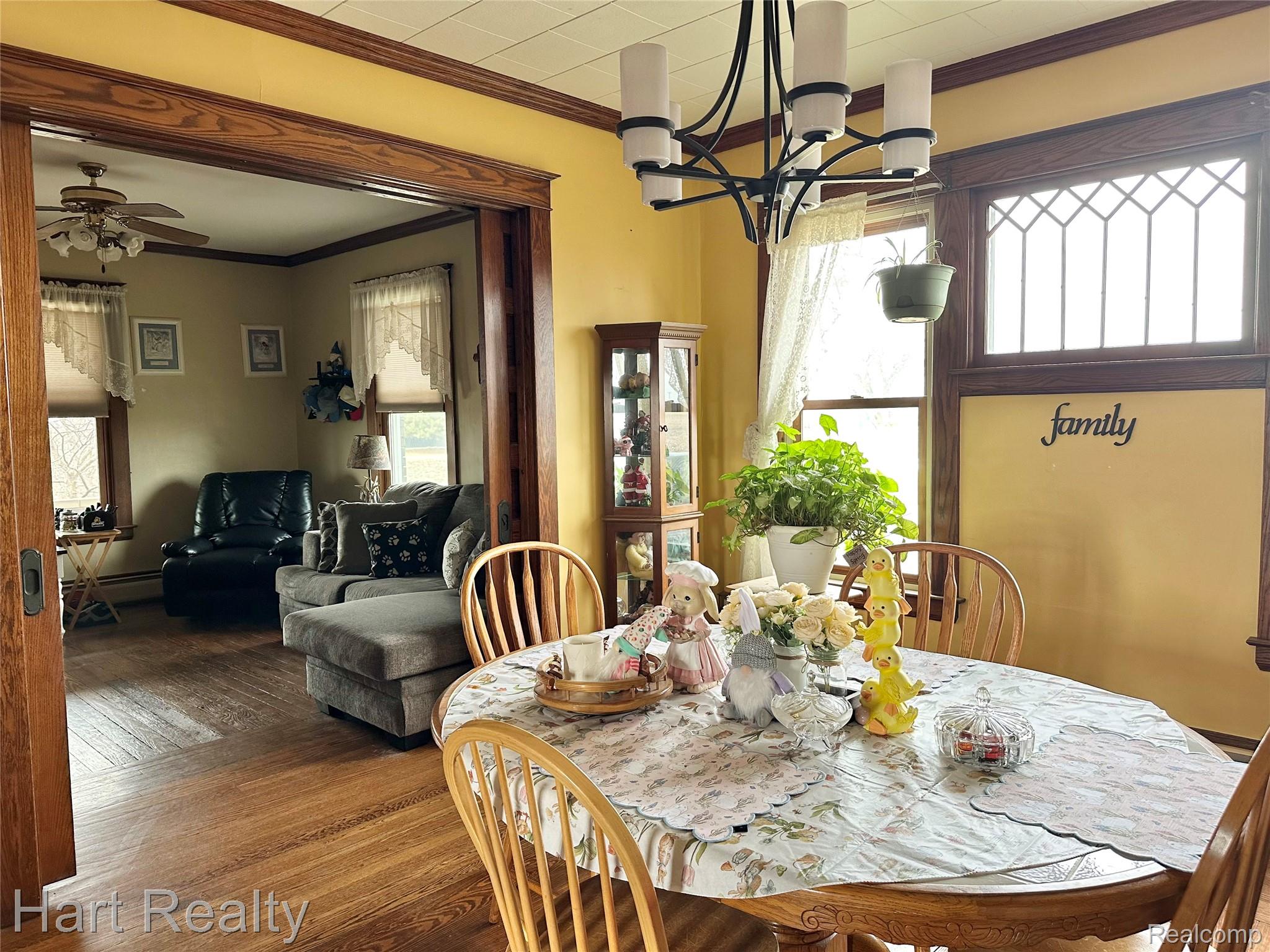 1083 South Van Buren Road Reese, MI 48757 - Photo 21 of 33 Sunny dining room