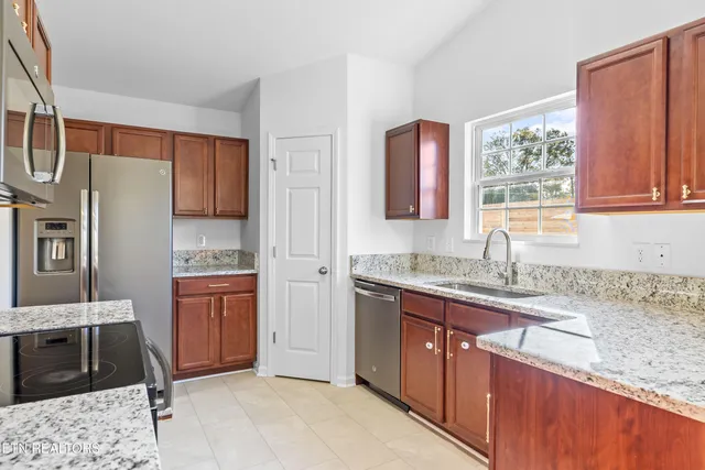 $324,900 | 7709 Stonewood Creek Drive, Corryton, TN 37721