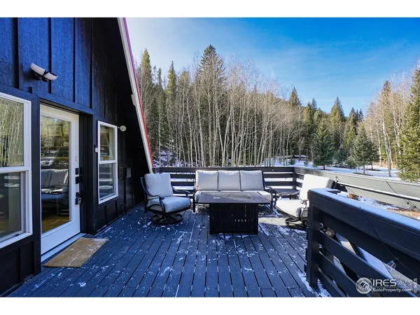 a view of outdoor space and garden