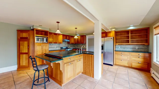 $989,000 | 91 Old Pasture Lane, Middlebury, VT 05753