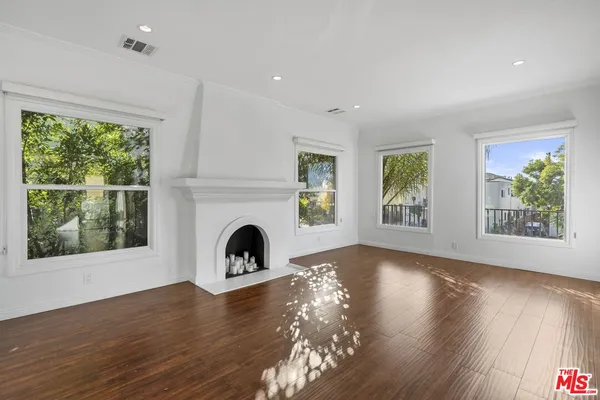 $4,750 | 6113 Cashio Street, Los Angeles, CA 90035