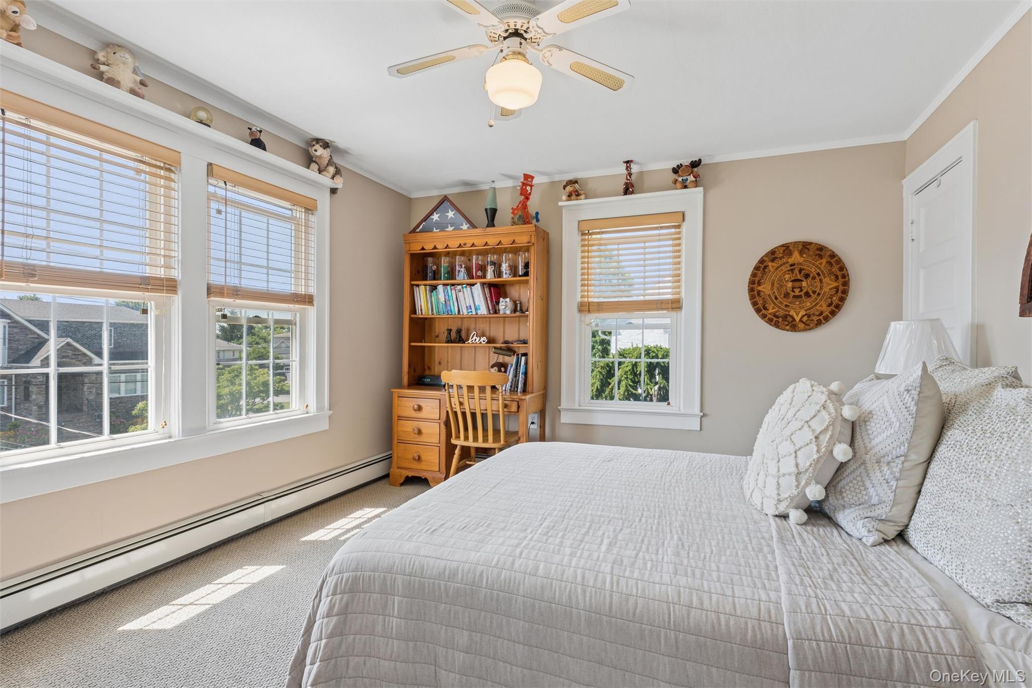 43 Beverly Road Merrick, NY 11566 - Photo 16 of 48 Gallery Image 16