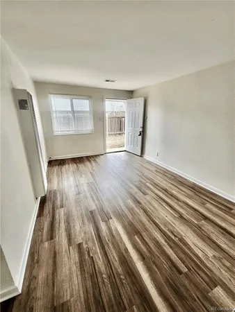 $1,050 | 1175 Akron Street, Aurora, CO 80010