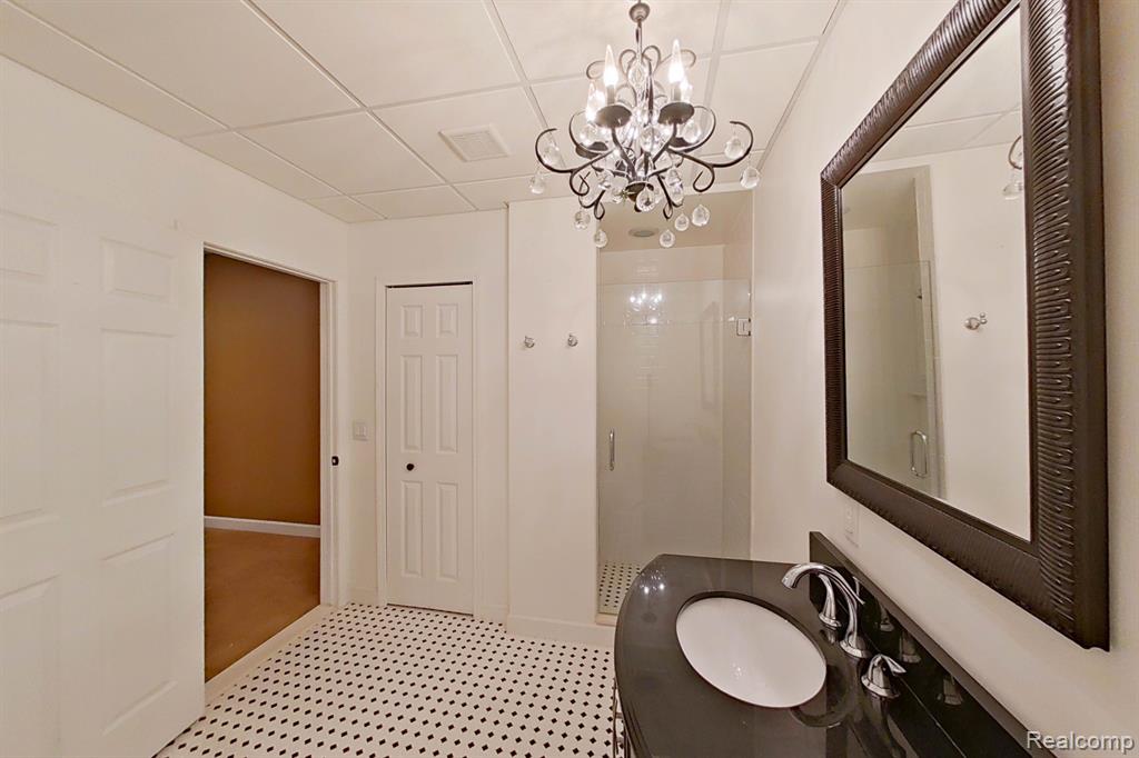 2877 Fenton Road Hartland, MI 48353 - Photo 25 of 56
