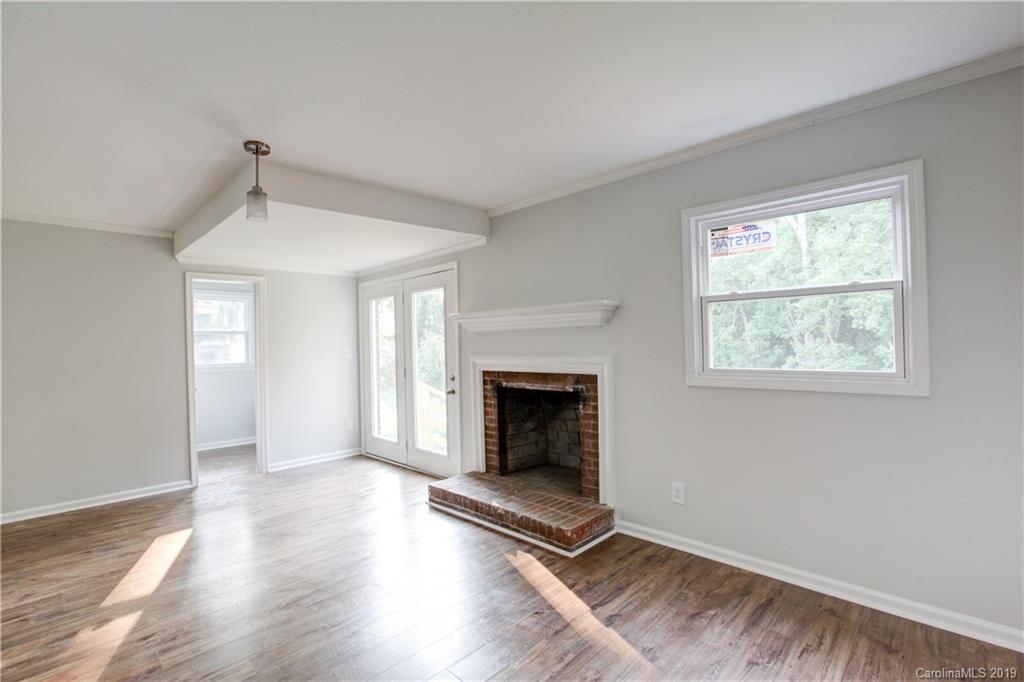 7327 Crossridge Road Charlotte, NC 28214 - Photo 8 of 19 Gallery Image 8
