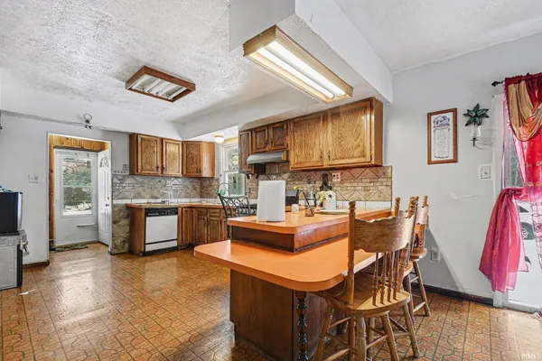 $289,999 | 2731 Pleasant Plain Avenue, Elkhart, IN 46517
