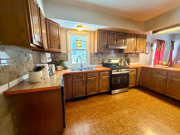 $289,999 | 2731 Pleasant Plain Avenue, Elkhart, IN 46517