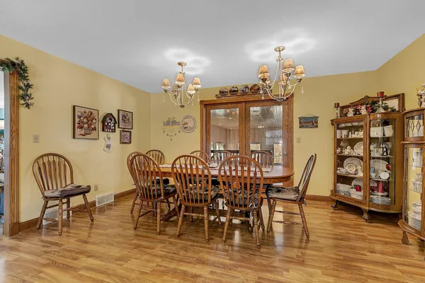 $749,900 | 17425 Northwood Drive, Paynesville, MN 56362