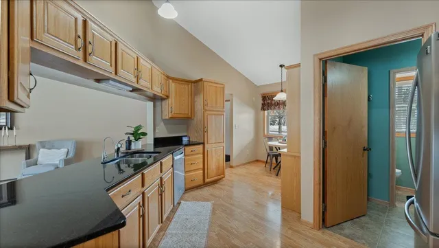 $414,500 | 1502 Armstrong Circle Northwest, Alexandria, MN 56308